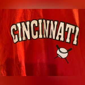 Men’s Small Cincinnati Reds Votto shirt